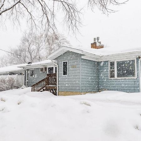 New Remodeled Townhome In Central Fargo Extérieur photo