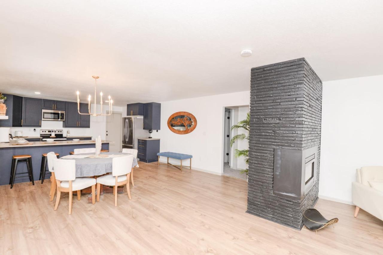 New Remodeled Townhome In Central Fargo Extérieur photo